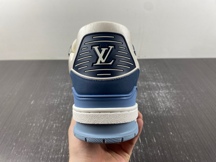 LOU1VTON trainer (EU47)