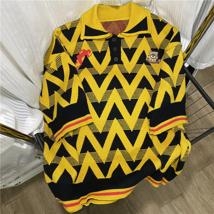 House of errors sweater MAO-3
